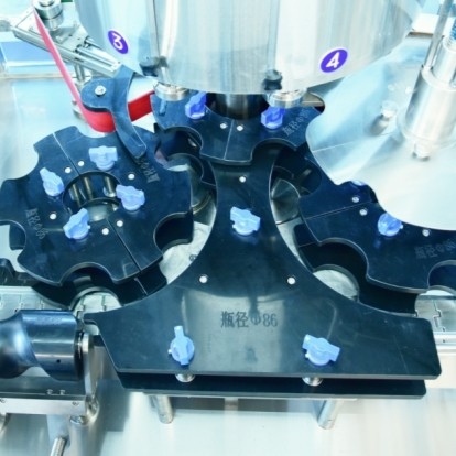 8 Köpfe Automatische Abdeckmaschine FX-8AS 4.0KW 100ml-1L Hochgeschwindigkeits-Pick And Place