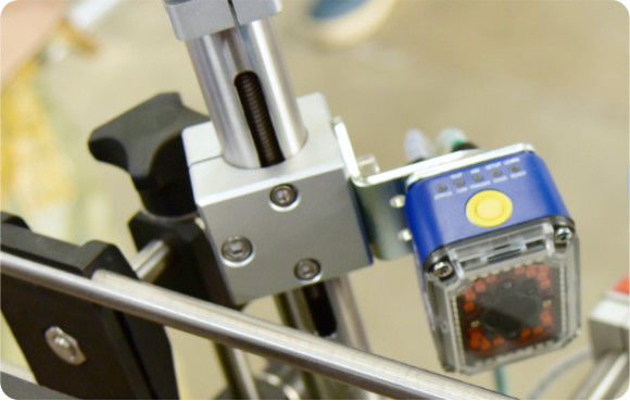 Automatischer Flüssigkeitsfüller mit hoher Füllgenauigkeit, geeignet für verschiedene Flüssigkeitstypen zur Verpackung