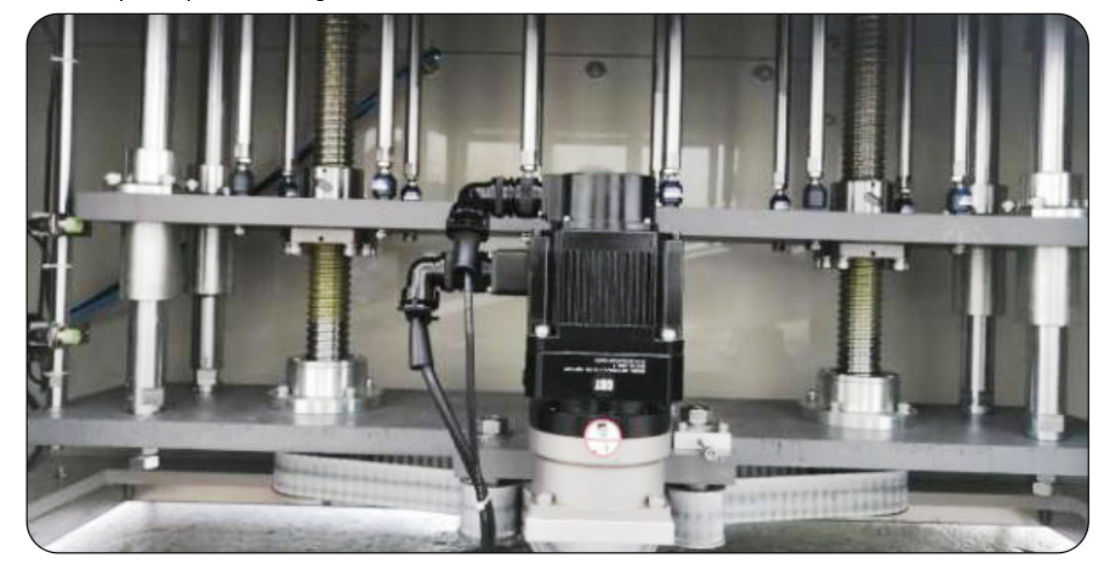 220V50HZ Pestizidbehälter Nachfüllmaschine Füllbereich 5-50ml Ideale Lösung für die Verpackung und Abfüllung von Pestiziden